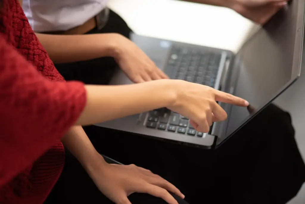 Пошагово: как за 5 минут сделать форму обратной связи на сайте без программиста